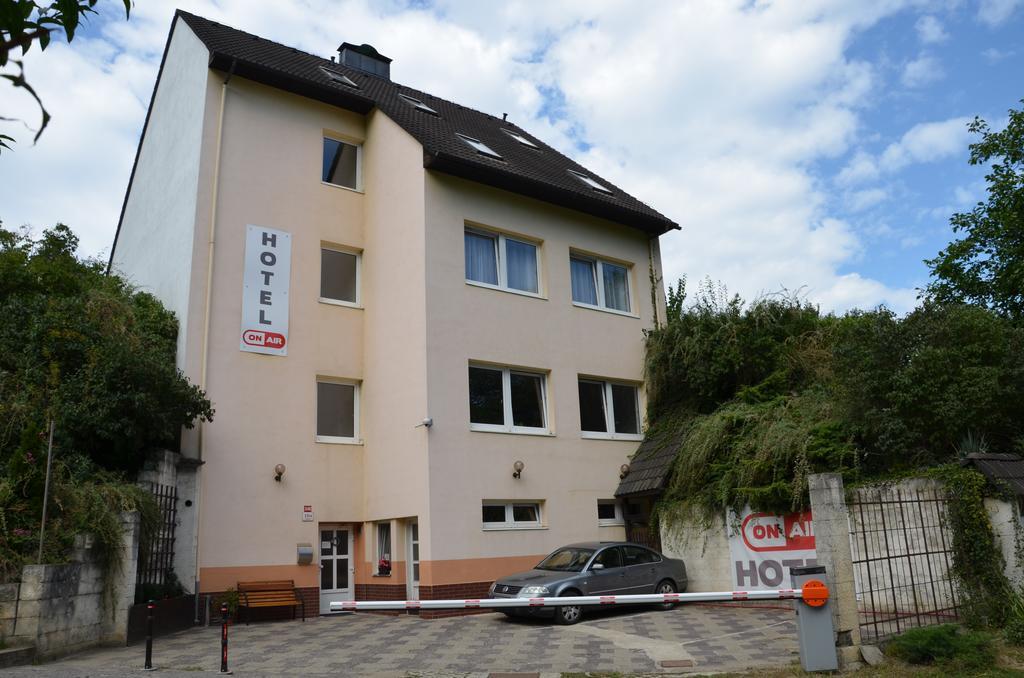 On Air Hotel Ostopovice Exterior foto